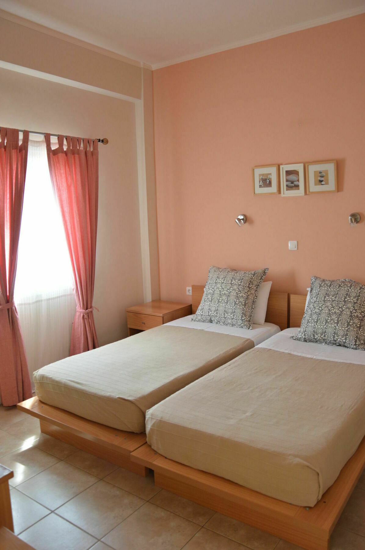 Akis Apartament *