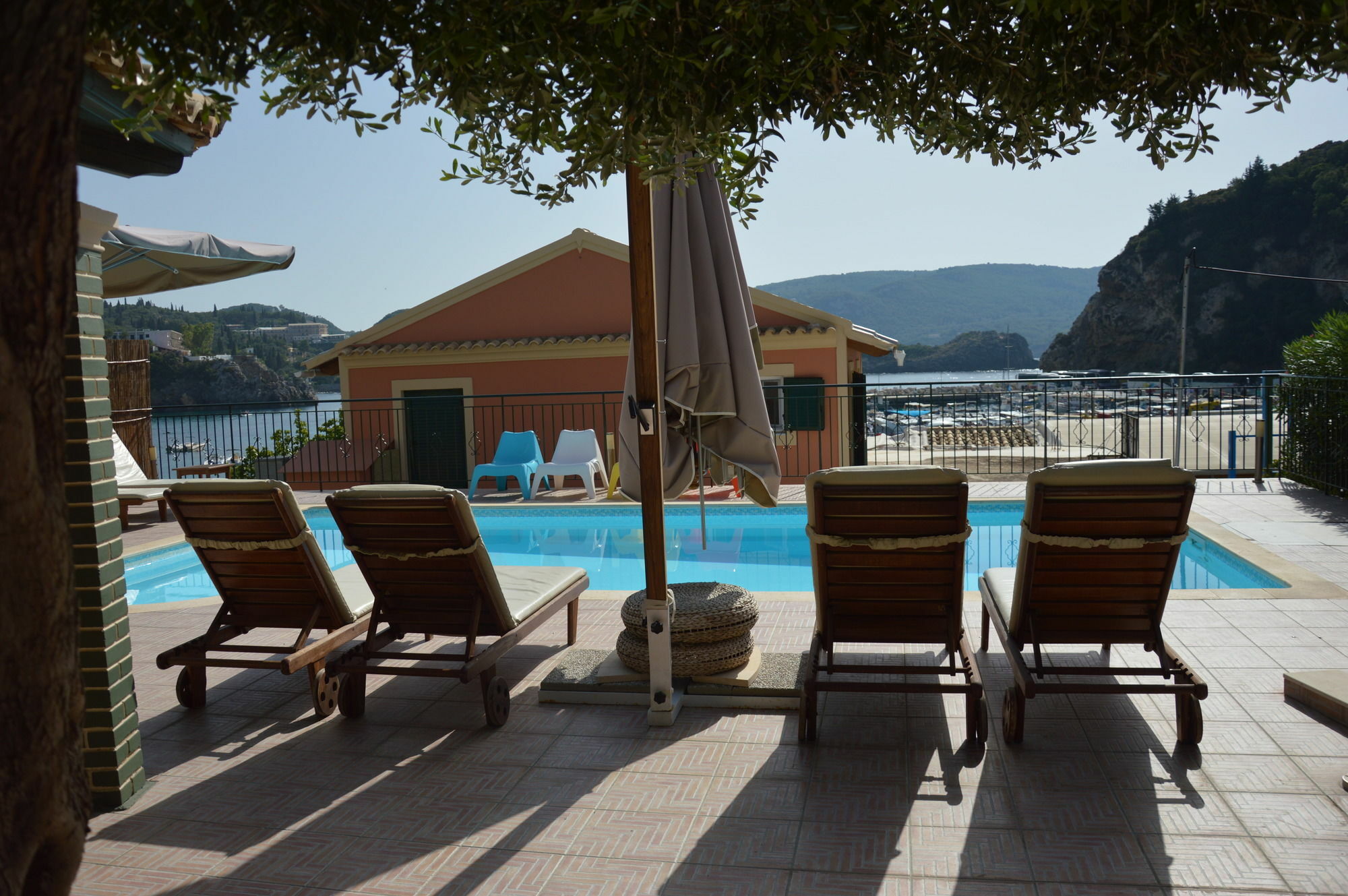 Akis Apartament *